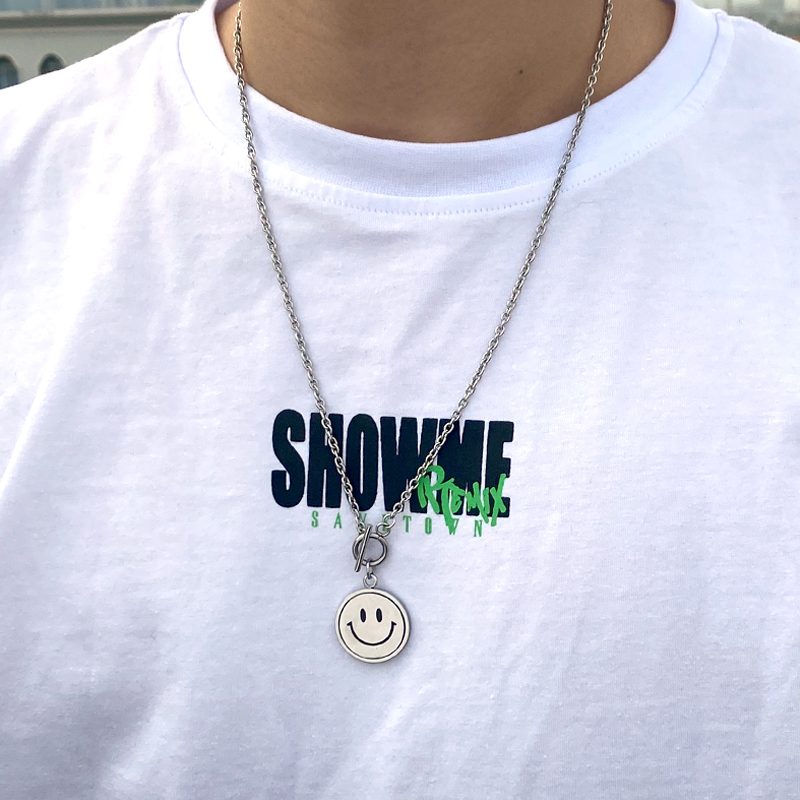 Unisex Rotating Smiley Face Necklace Hip Hop Street Couple Double Face Expression Necklace Jewelry Accessories