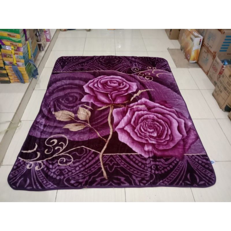 Selimut Champion Semi Jumbo Ukuran 180x210 cm Panel Halus Dan Tebal Kualitas Premium