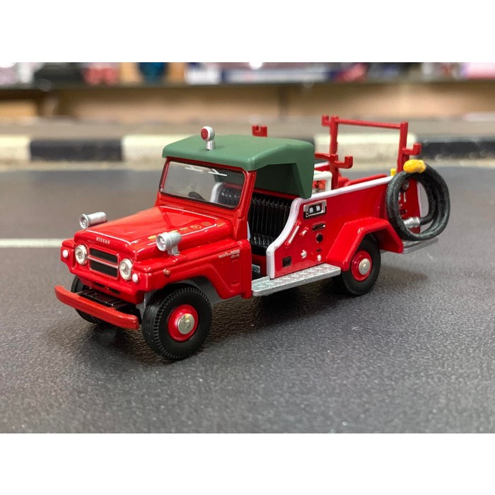 Tomica Limited Vintage LV-31b Nissan Patrol Pump Fire Engine Takasaki