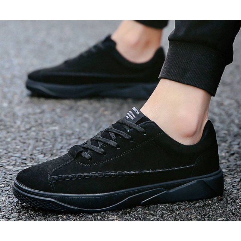 SP24 SEPATU SNEAKER PRIA