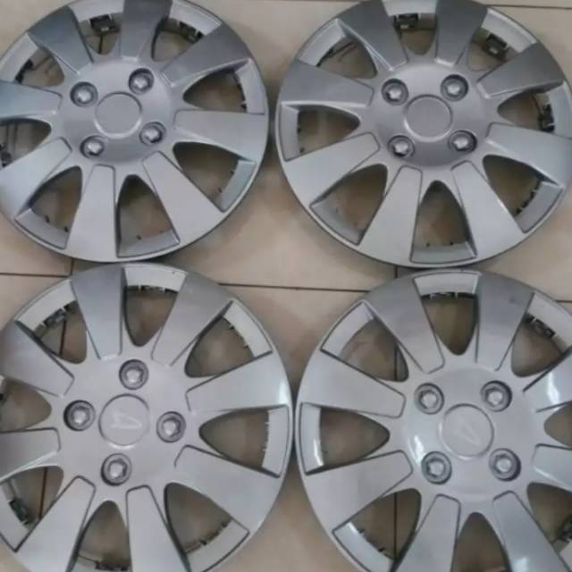 Wheel dop xenia R13