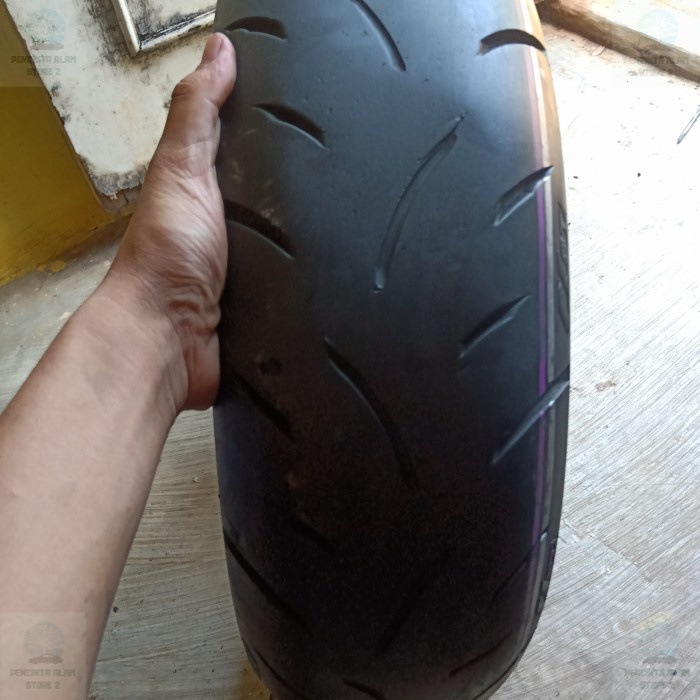 Ban motor ukuran 140/70 r14 merk maxxis tubles