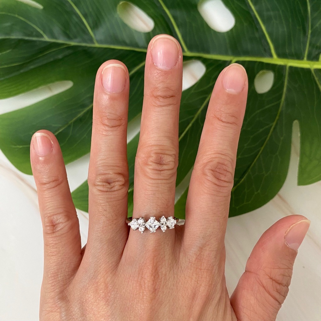 Cincin Emas Putih 17K Kadar 750 75% Fashion Zircon 2.07 Gram Size 15