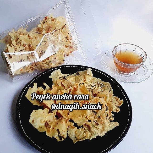 

PEYEK REMPEYEK KACANG DAN REBON