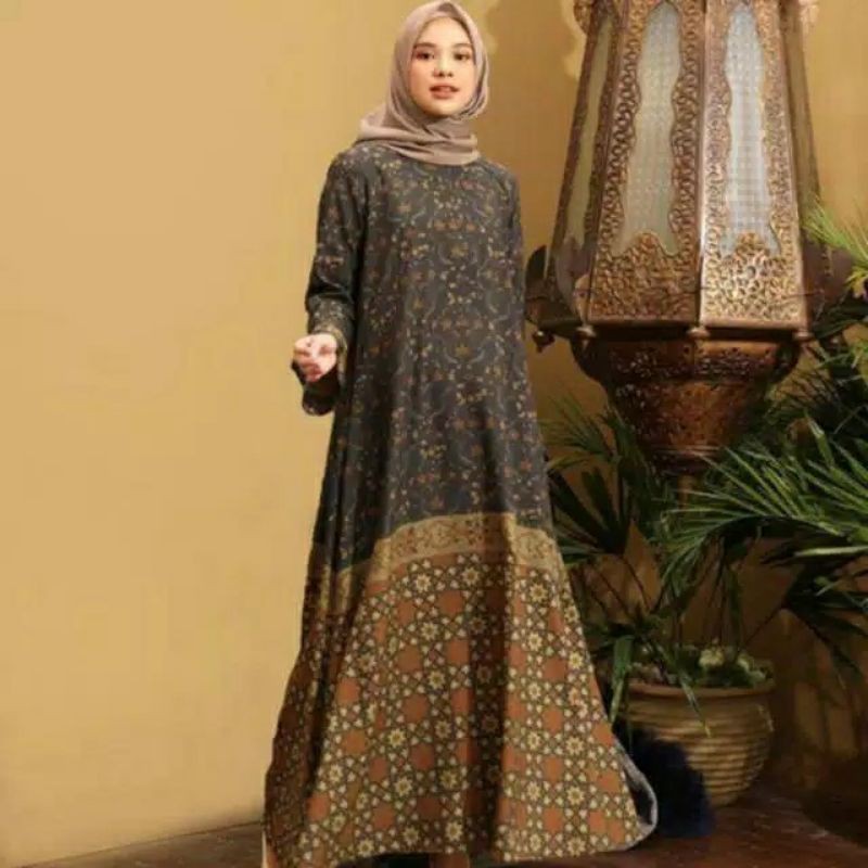 Preloved Fayra dress by Heaven light