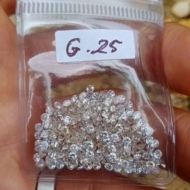 Natural diamond- berlian asli eropa ukuran gugur (pecah) 25 / 0,04 carat - berlian tabur eropa bukan