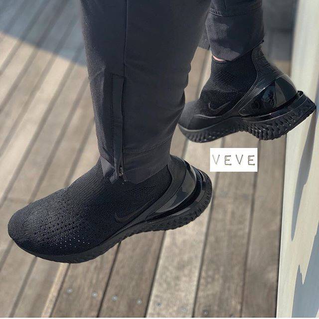 rise react triple black