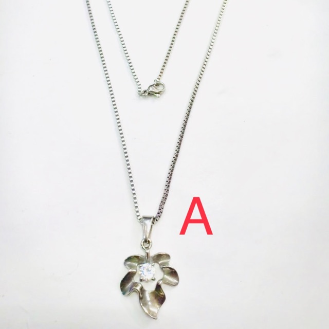 Kalung titanium / kalung satu set leontin  cocok untuk pria dan wanita