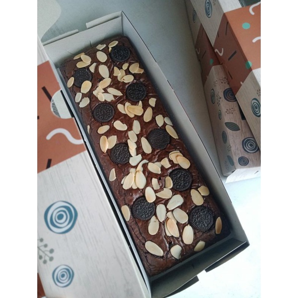 

FUDGY BROWNIES PANGGANG TERENAK UKURAN 30X10CM