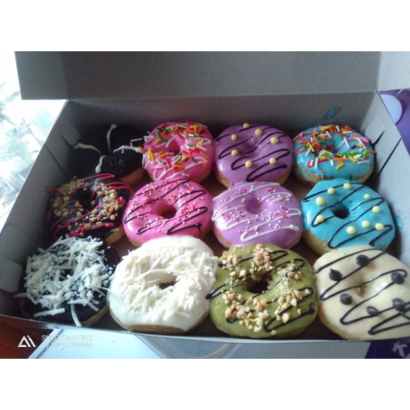 

Donat isi 12