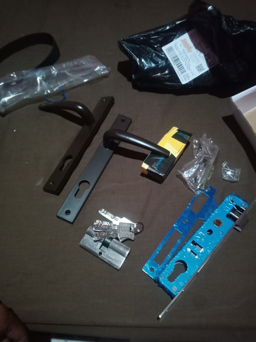 Kunci Pintu Aluminium Handle Plat Sevitro Warna Hitam, Putih, Coklat (kunci Pintu Aluminium)