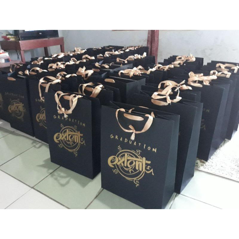 

PAPERBAG KEREN , BAHAN JEMANI custom