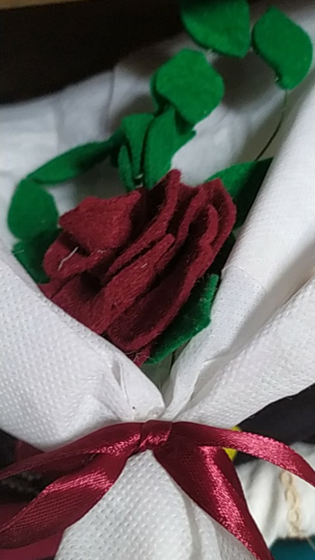 Bucket Bunga Single Red Love