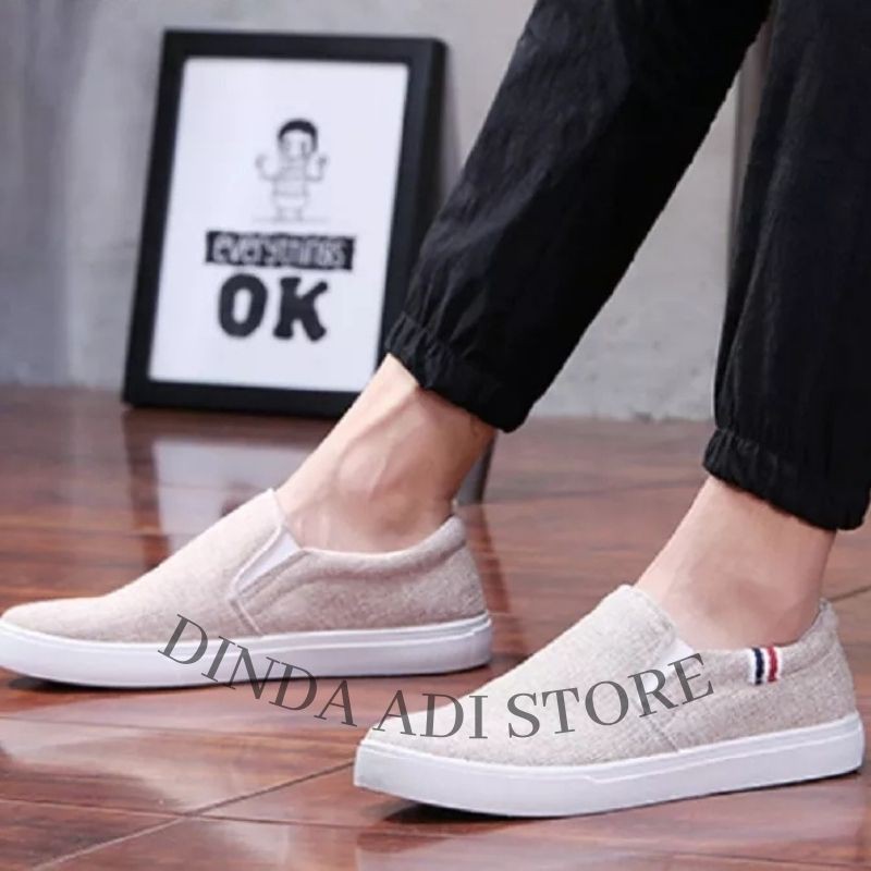 Dinda Sepatu Wanita Slip On Kanvas Korea Trendy model 2022 simple warna krem dan hitam ukuran 36-40