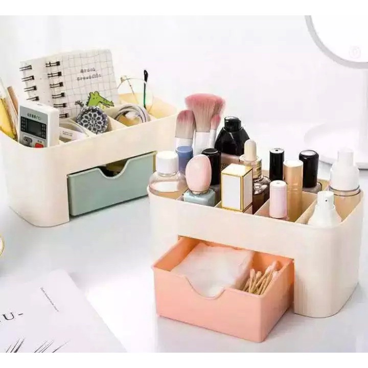 KOTAK KOSMETIK / KOTAK PENYIMPANAN MAKE UP PLASTIK