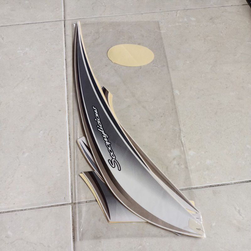 striping stiker les body Honda Scoopy stylish 2018 putih bahan original