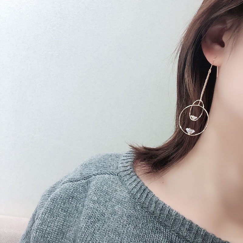 Anting-anting anggun online influencer Dongdaemun sederhana lingkaran set panjang telinga hook Diamo