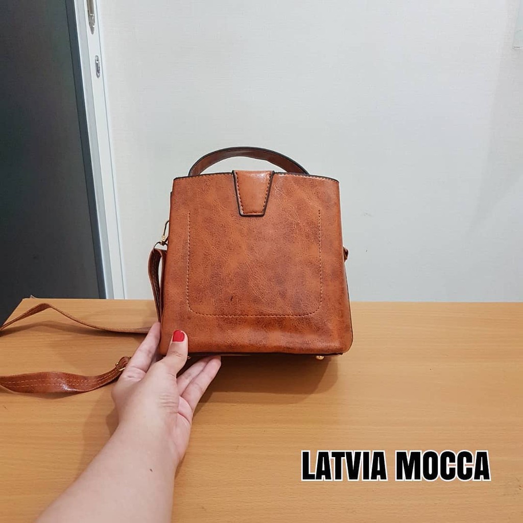 latvia tas selempang sling bag wanita