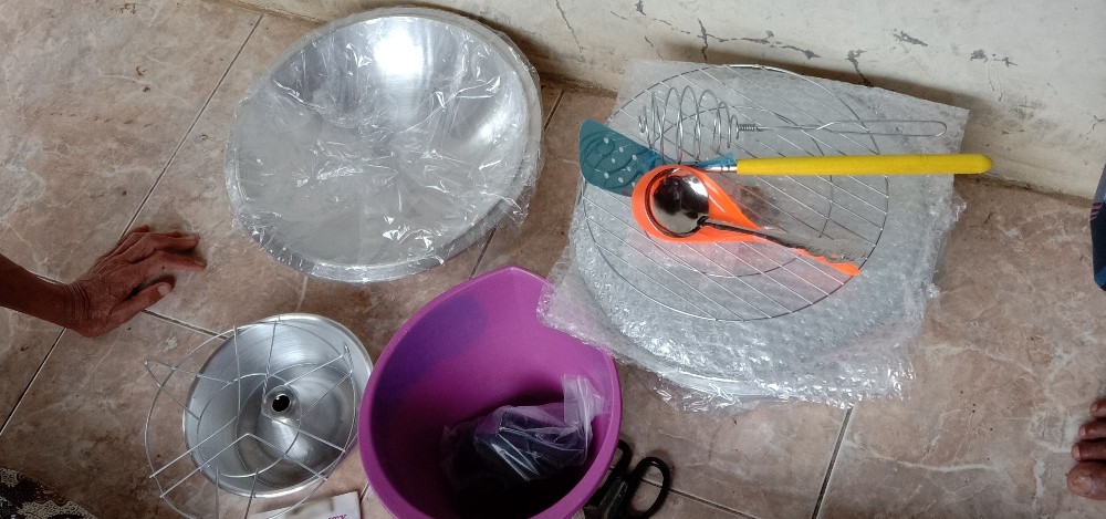 Panci Pan Serbaguna Magic Pot Indisah  Oven, Kukus, Presto Uk 33,5cm Tutup Cekung Kaca