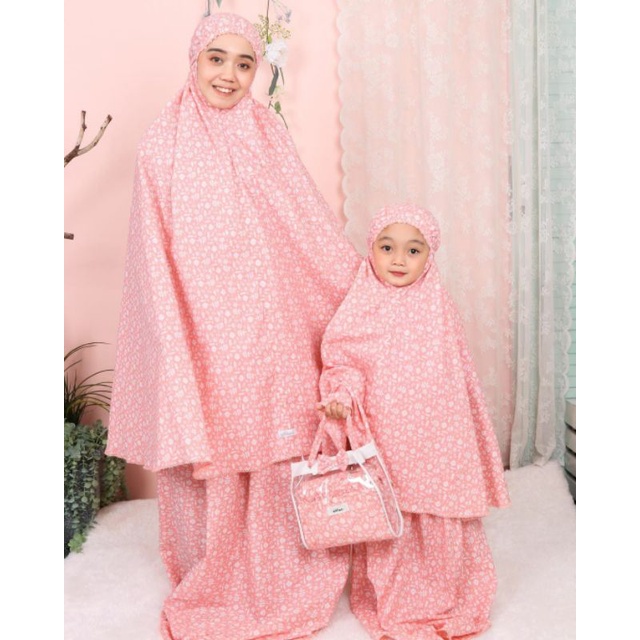 Alilac Traveling Prayerset Orange Flower by Alilac