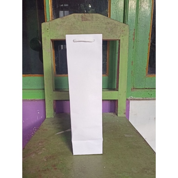 

Tas Kertas Paperbag Souvernir Botol 1 Liter Paper Bag Kantong Putih