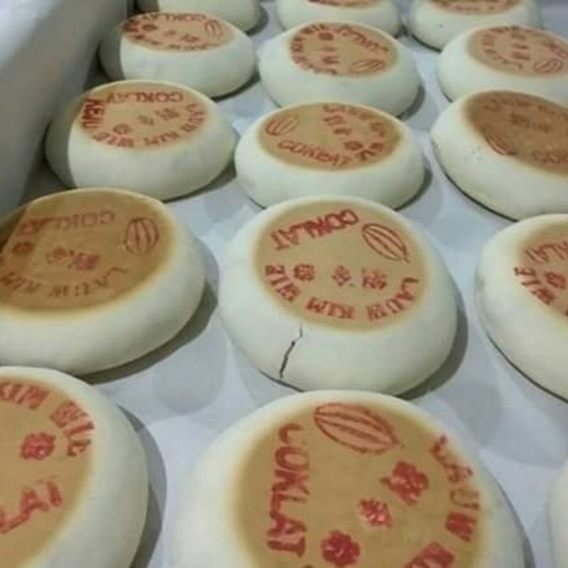 Kue Bulan Lauw Mooncake Tong Jiu Pia Ny. Lauw (Lauw Kim Wie) Halal - Nyonya Lauw Phia