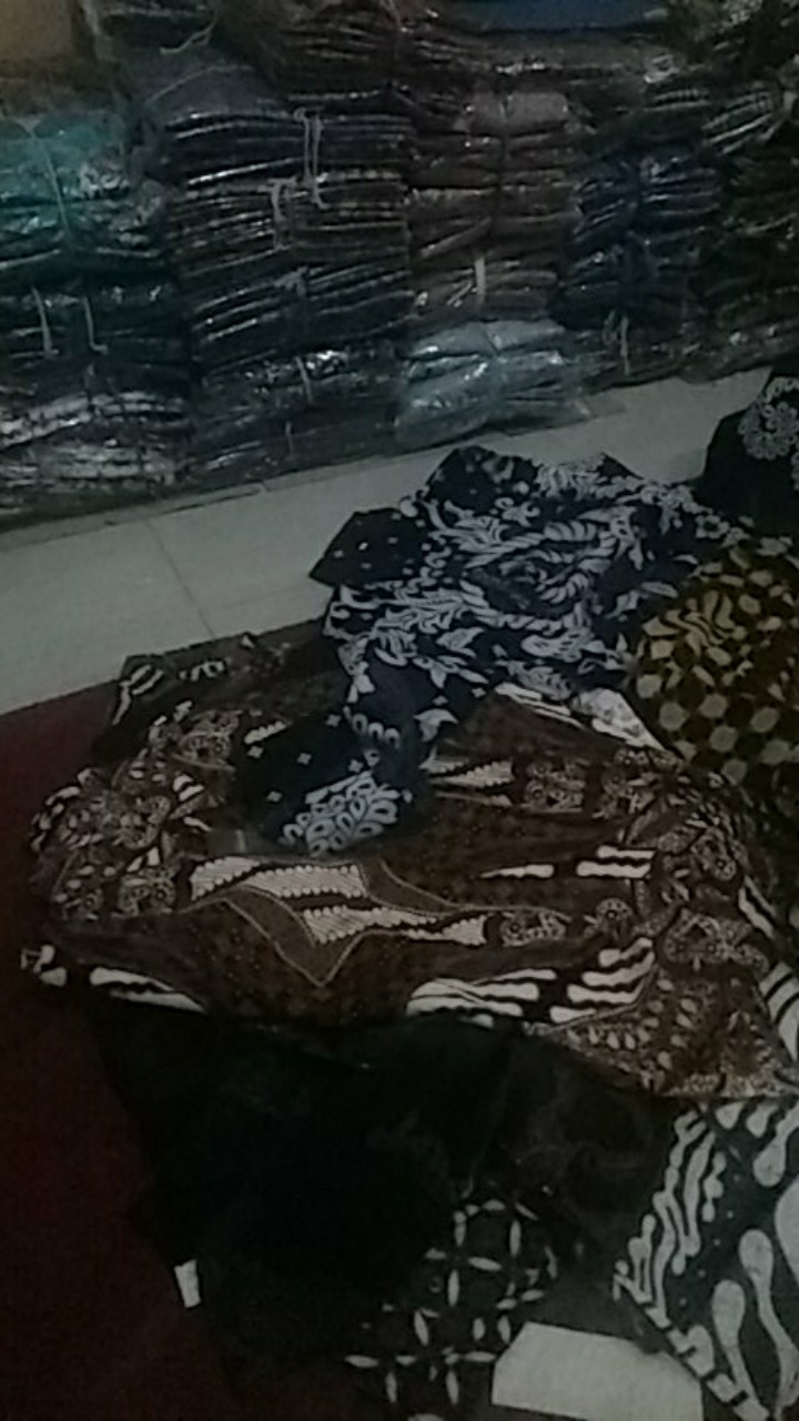 Trolistore Grosir Grup Kemeja Batik Pria Lengan Panjang Bppj Batik Cowok Grosir Batik Murah Fs