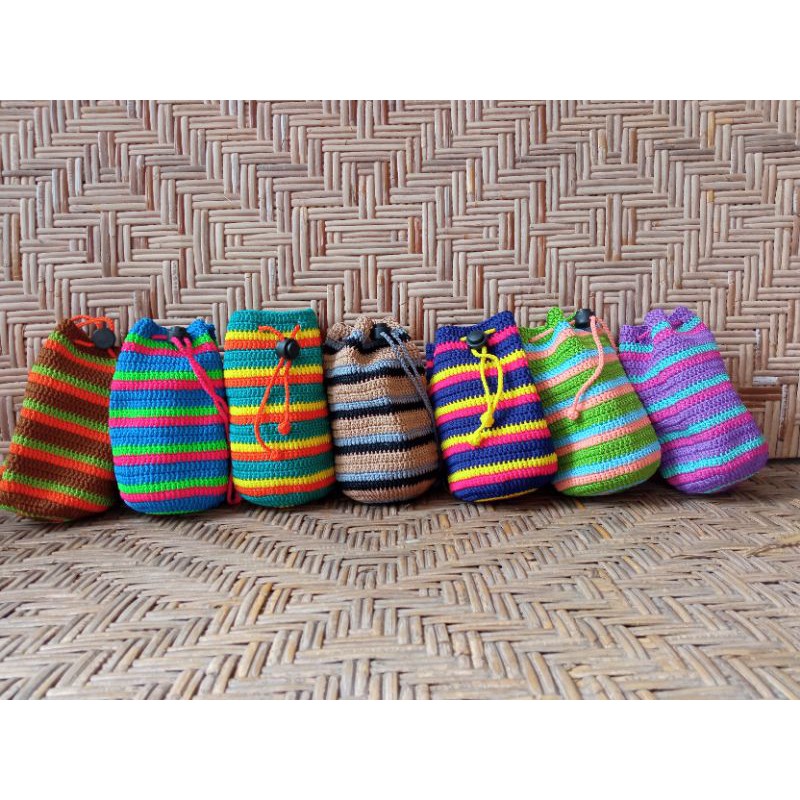 POUCH make-up / travel pouch rajutan