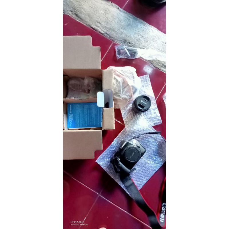 CANON EOS 700D