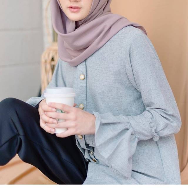 Doris blouse vanilla hijab