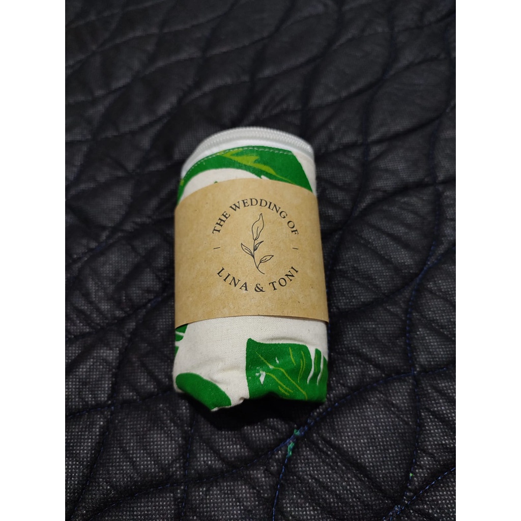 

ROLL LABEL SOUVENIR / SOUVENIR PERNIKAHAN /ONLINE SHOP - UTR001