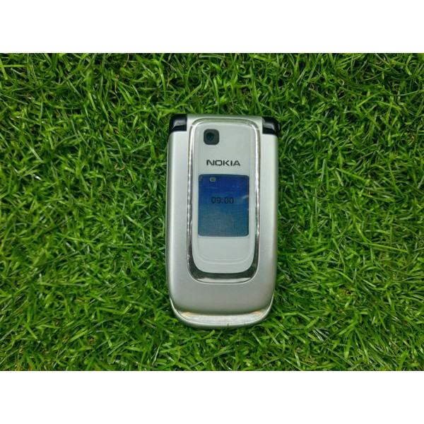 HP Jadul Nokia 6131 Silver Lipat Flip Mulus  Original Not 7070 or 6250 atau 6101 Atau N90 Atau 6103