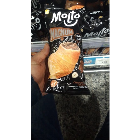

Croissant molto