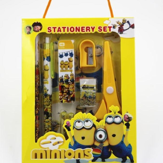 

[PROMO KSW97] Stationary set goody bag ultah kado natal cars minion mickey mouse10 Baru