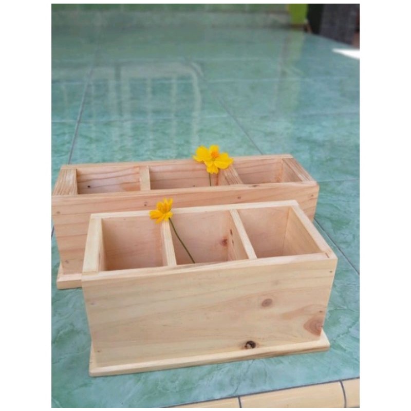 tempat sendok garpu kotak serbaguna