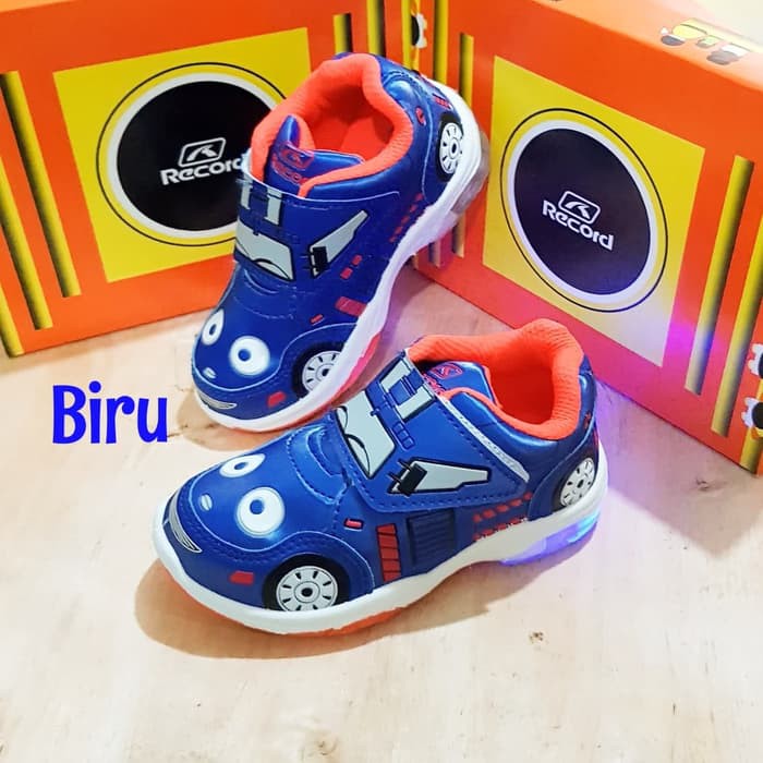  sepatu  anak  laki laki led bentuk mobil  sepatu  cars led 