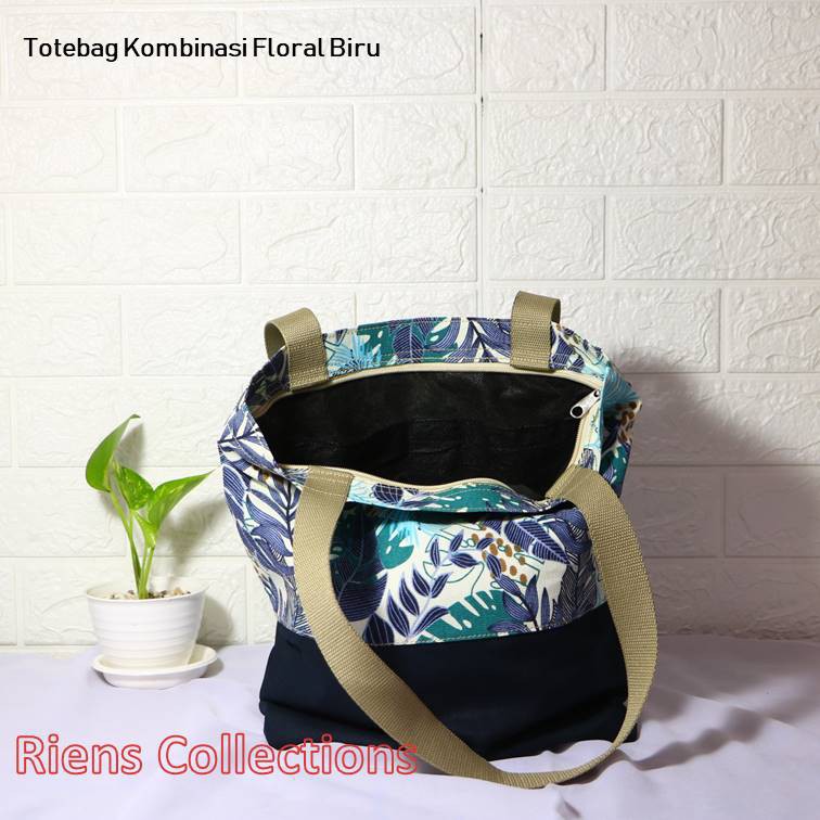 TAS KANVAS TOTEBAG KANVAS KOMBINASI MOTIF FLORAL BIRU. Riens Collections