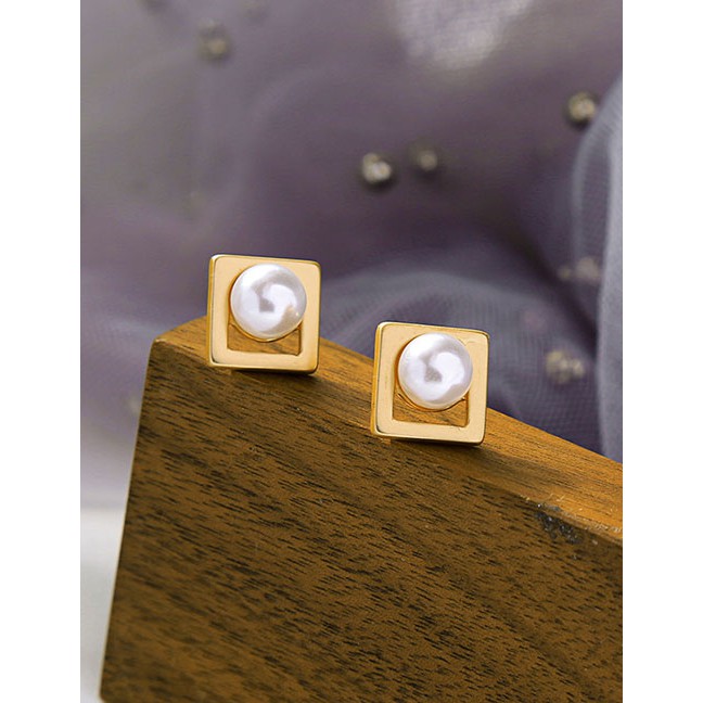 LRC Anting Tusuk Fashion Pearl Geometric Solid Square Pearl Earrings D63207