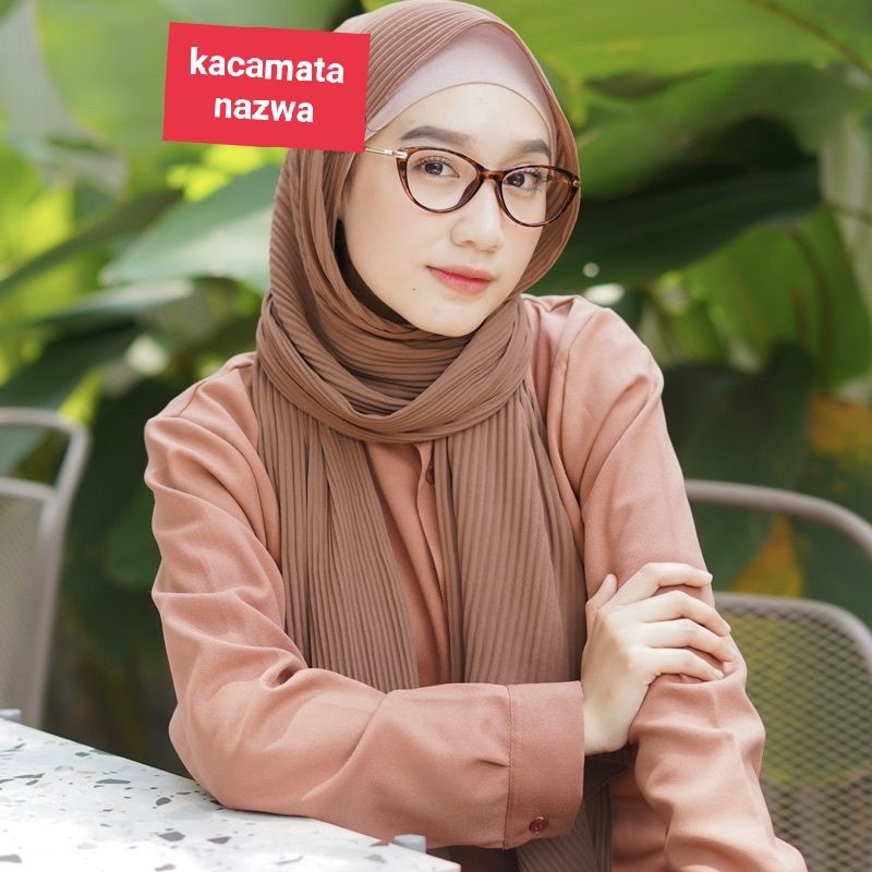 Kacamata Baca Plus Progresif Bluecromic Wanita , Kacamata Cat Eye , Frame Kacamata Cat Eyes Terlaris