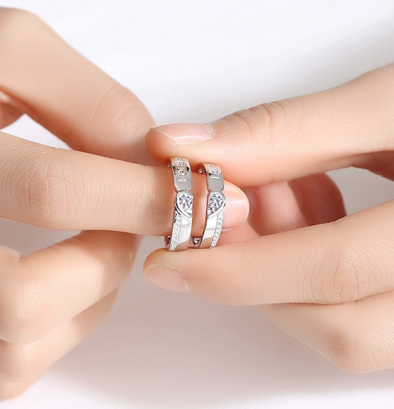 2pcs Cincin Zircon Silver Plated Desain Hati Forever Gaya Klasik Untuk Pria Dan Wanita