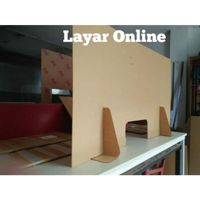 

Pembatas Acrylic 2mm Lebar 80x60cm Meja Teller Kasir Partisi