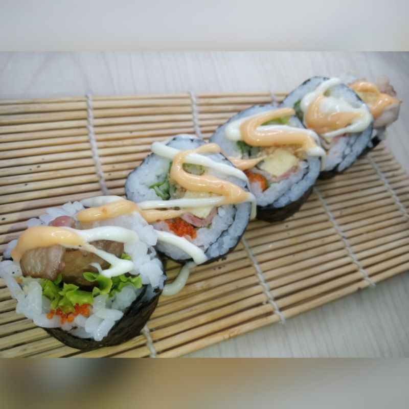 

Beef Futomaki Roll (5pcs)