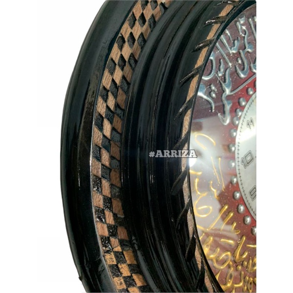 JAM DINDING KALIGRAFI DARI KAYU