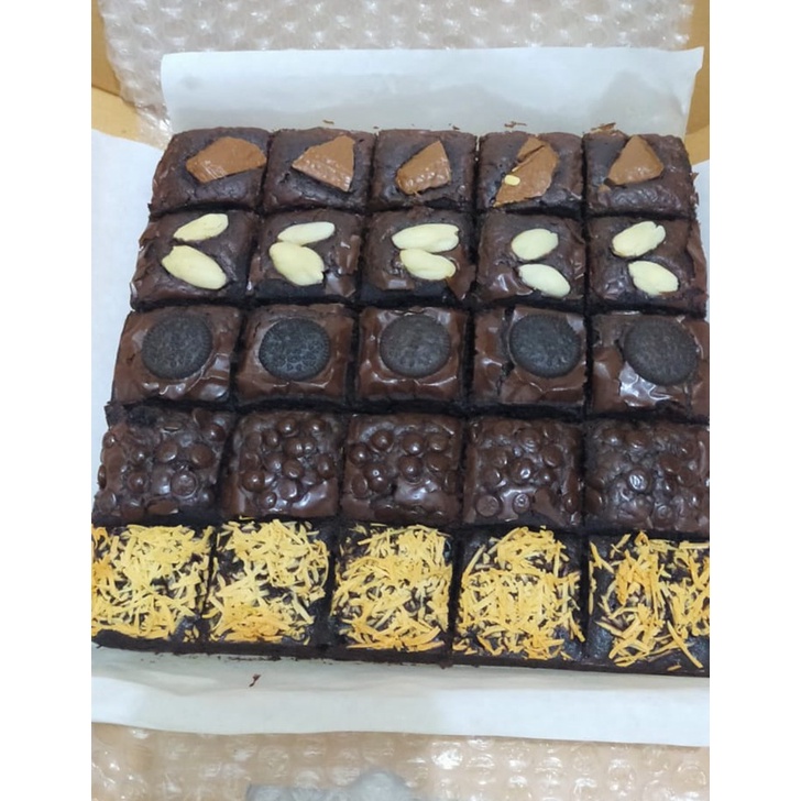 

Brownies choco mix topping Surabaya