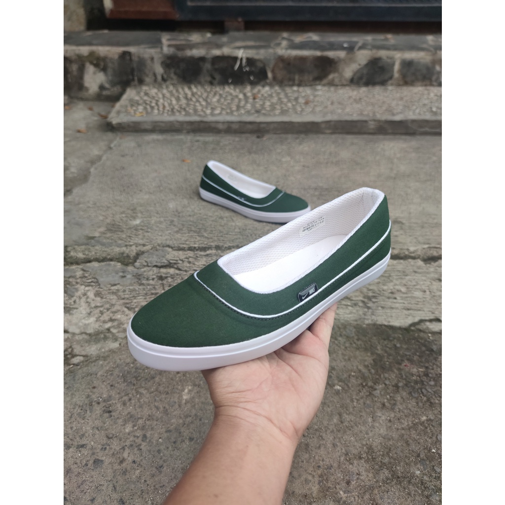 SEPATU SLIP ON WANITA 05 HIJAU PUTIH/SEPATU KERJA/SEPATU KULIAH/SEPATU SANTAI/SEPATU HIJABERS/SEPATU SLIP ON/SEPATU BALET/SEPATU FLAT