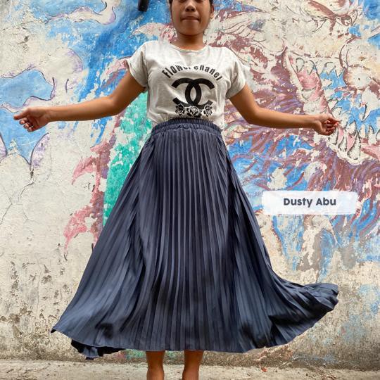 Rok termurah Jumbo Plisket Pendek Wanita 7/8 / Rok Payung Wanita-Dusty Abu