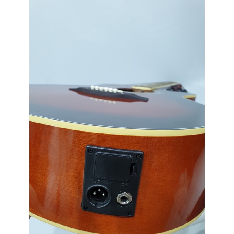 Gitar Akustik Elektrik Merk Taylor Sunburst Natural Jumbo Equalizer Tuner LC-PRENER String Trusrod