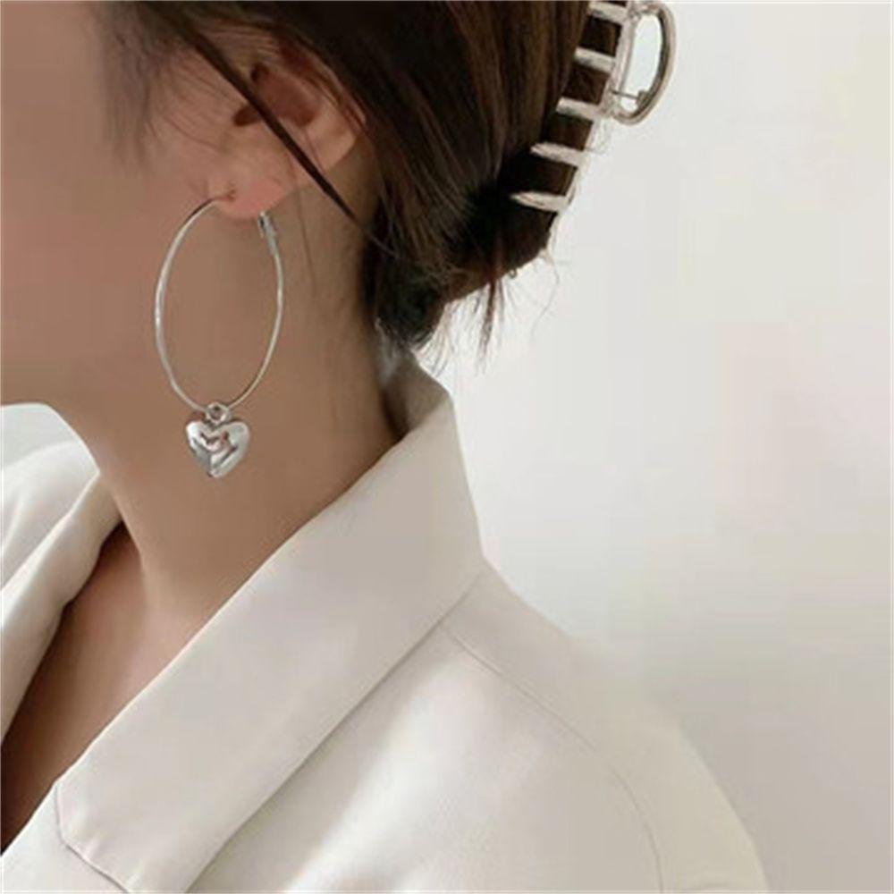 Lily Simple Heart Stud Earrings Wanita Gadis Perhiasan Pesona Hadiah Hati Mengkilap