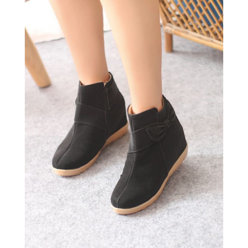 COD SEPATU BOOTS WEDGES BST11 HEELS BST 11