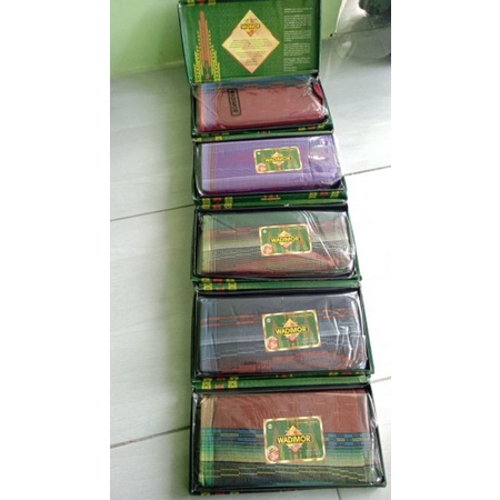 Sarung WADIMOR Motif Hujan Gerimis Gunungan HGG